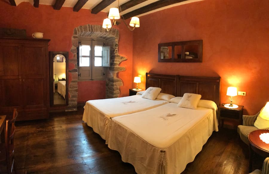 2 camas juntas de la habitación - Casa rural Zigako Etxezuria