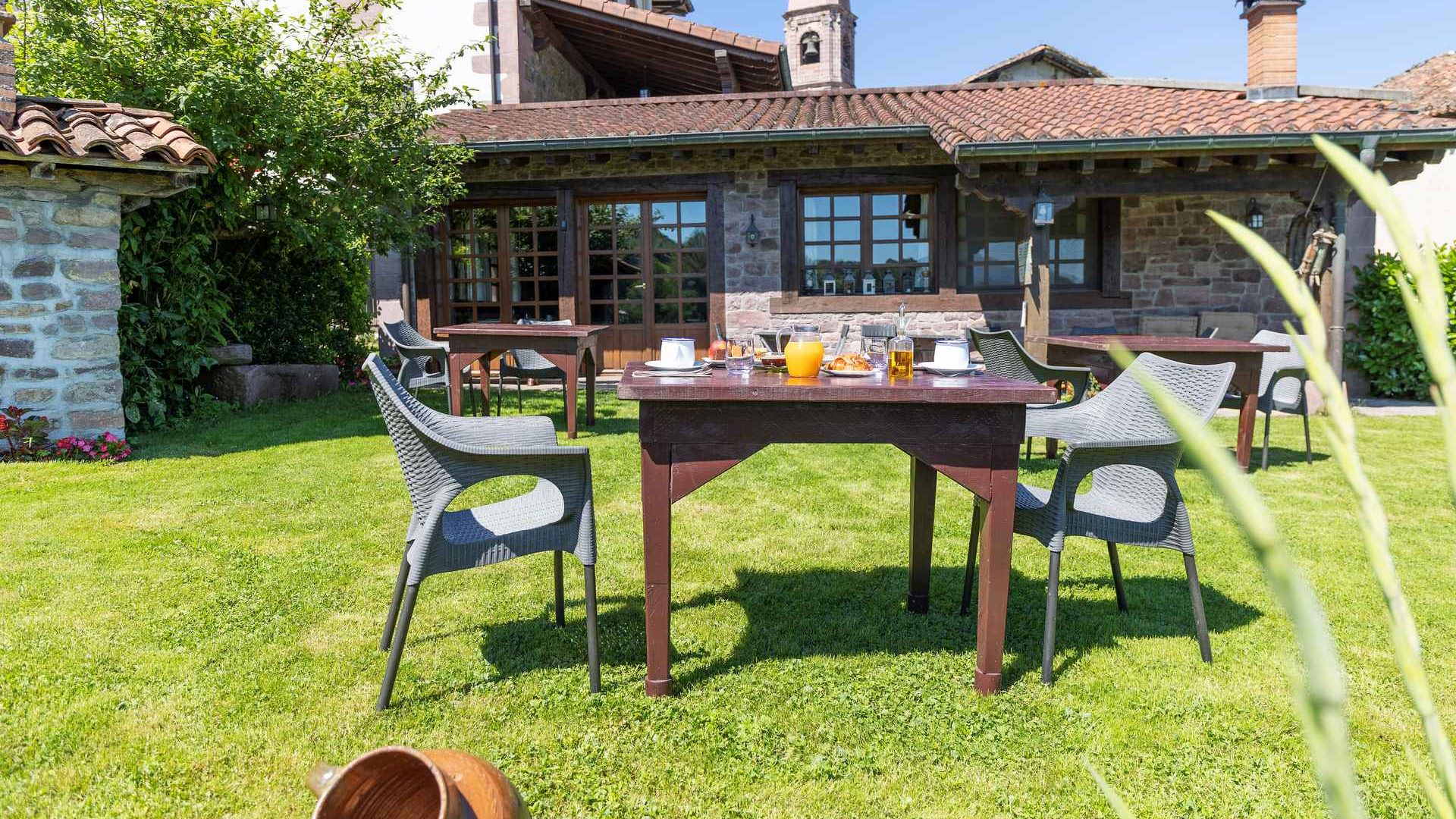 casa rural con desayuno baztan